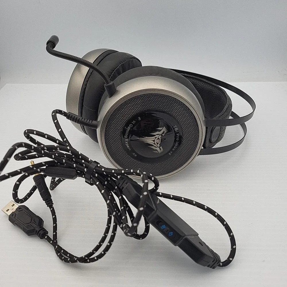 TBI Pro V8 Wired Dynamic LED Over-Ear Microphone Headphones Gaming Headset WORKS